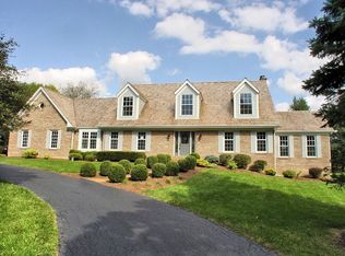 3 Stone Ridge Dr, South Barrington, IL 60010