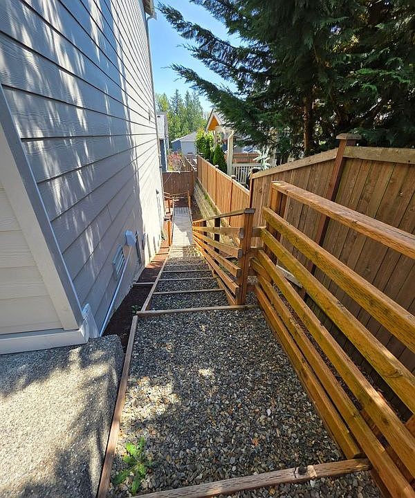 1st image of 9927 13th St SE #B