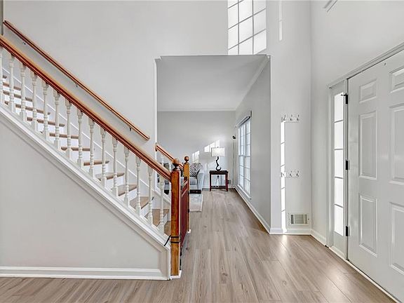 2nd image of 2886 Springrock Way