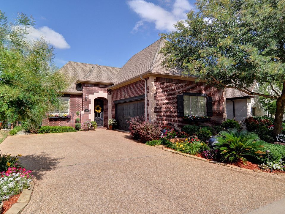 1st image of 5914 Mira Lago Ln