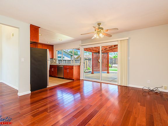 5th image of 1890 Camargo Dr
