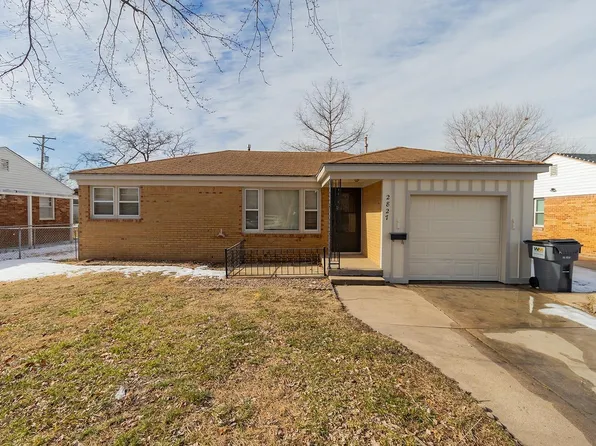 2827 S Larkin Dr, Wichita, KS 67216