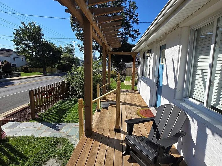 8728 Bayside Rd — Photo 2