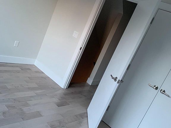 4th image of 2146 N Fairhill St
