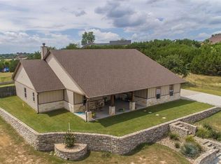 2402 Wills Way Dr, Granbury, TX 76049