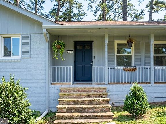 2nd image of 2588 Kings Way