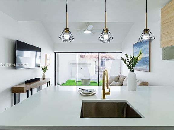 3rd image of 21204 Harbor Way APT 122-12