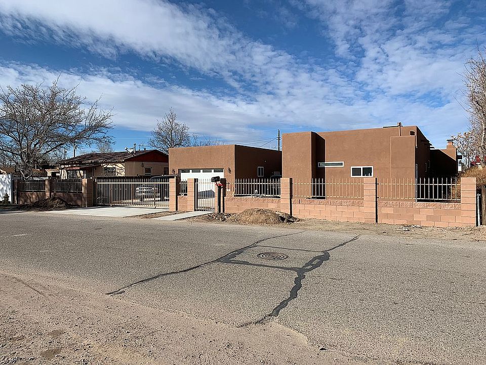 2nd image of 159 Pueblo Luna Dr NW