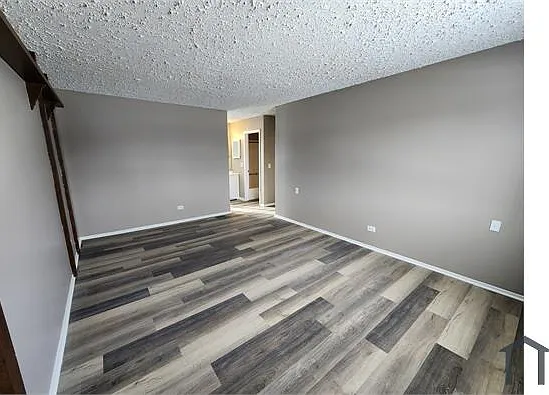 5 bed, 1999 sqft, $4,378 — Photo 4