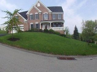 150 Oak Ln, Canonsburg, PA 15317