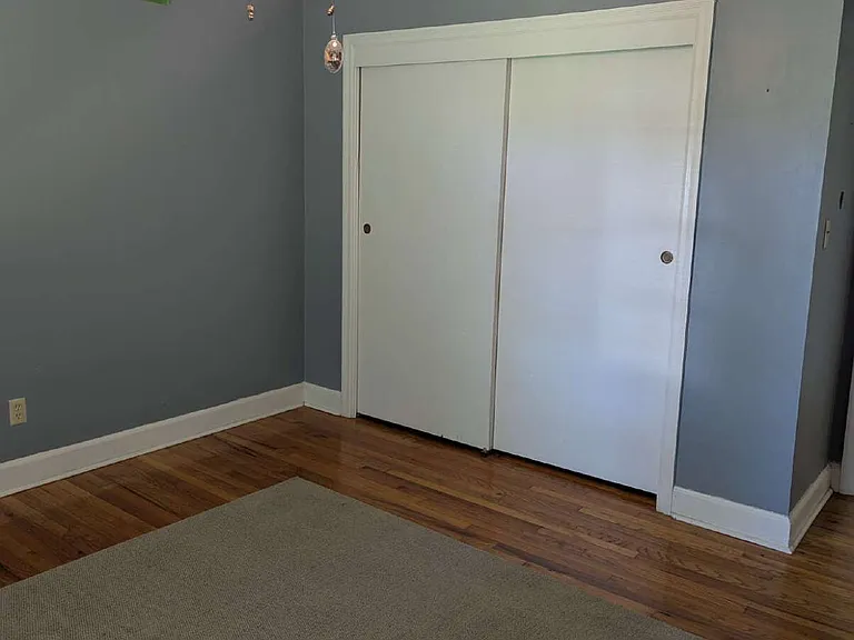 610 W Charlton St — Photo 32