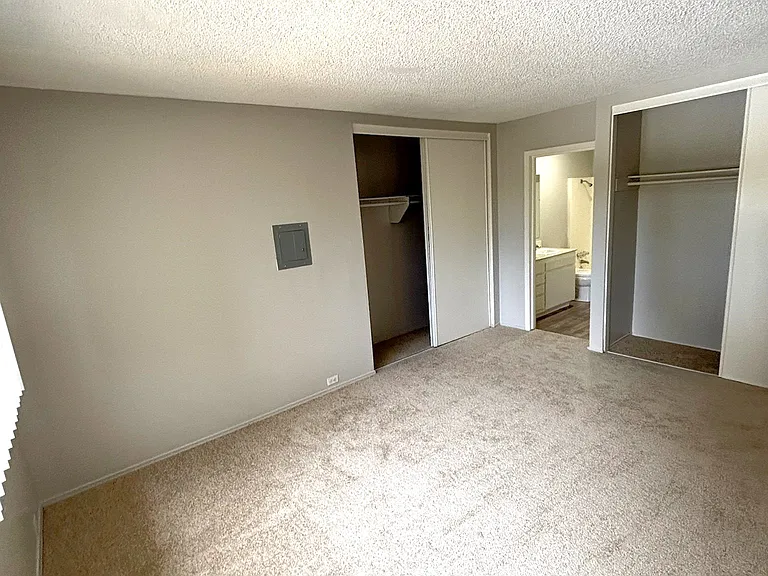 AltaCima Apartment Homes — Photo 22