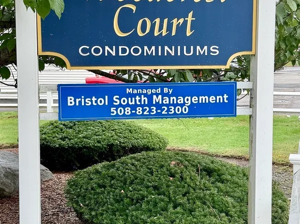 10 Woodcrest Ct APT 5, Weymouth, MA 02190
