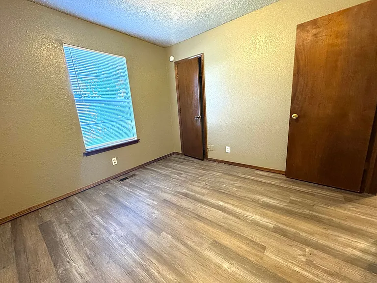 1403 S 121st East Ave — Photo 13