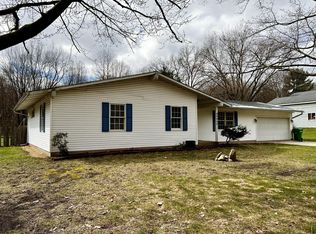 69682 Ironwood Dr, Niles, MI 49120