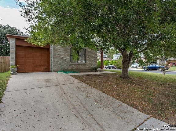4th image of 2419 Buffalo Pass Dr