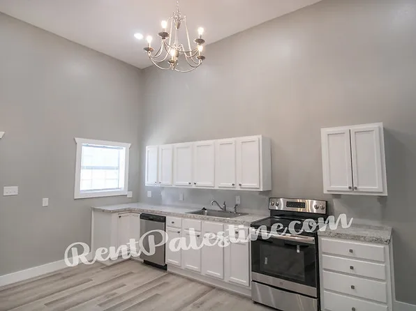 710 W Main St #B, Palestine, TX 75801