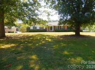 6700 Pine Lake Ln, Mint Hill, NC 28227