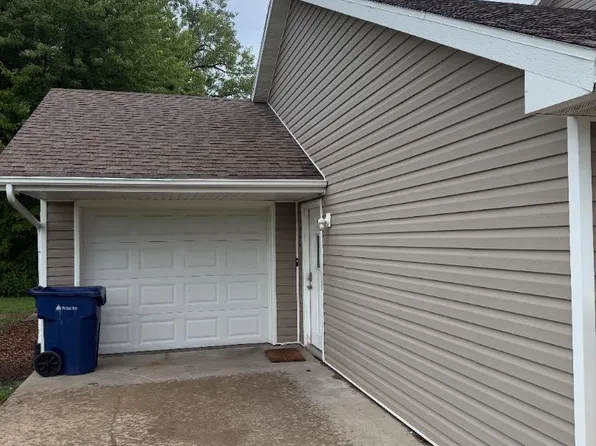 175 Rief Ct APT D, Holts Summit, MO 65043