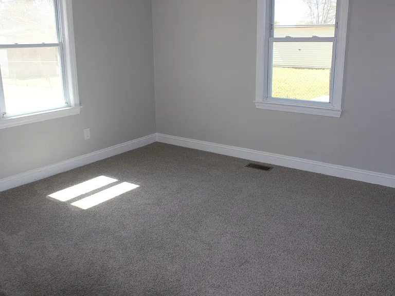 5213 Spruce Dr — Photo 3