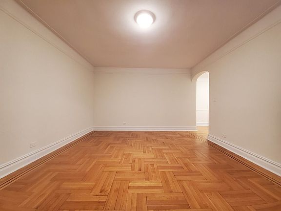 4th image of 40 Shore Blvd #L1