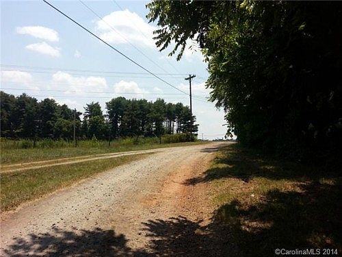 3rd image of 186 Sunset Cove Ln