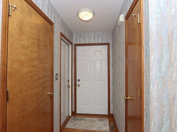 4th image of 6581 Walden Ponds Cir