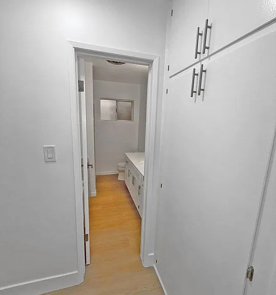 1330 N Gardner St — Photo 12