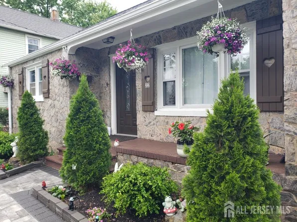 22 Trenton Ave, Edison, NJ 08817