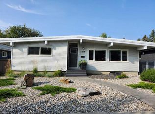 5219 NE Brisebois Dr NW, Calgary, AB T2L 2G7