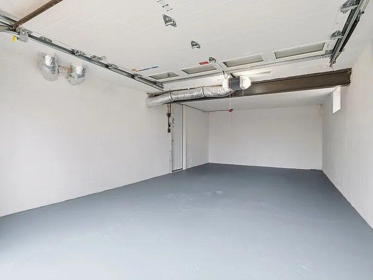 215 McMasters Dr — Photo 23