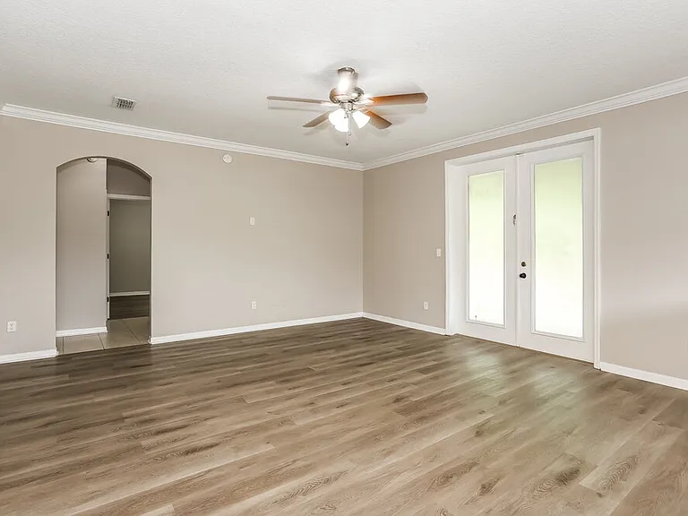 703 Red Cedar Ct — Photo 6