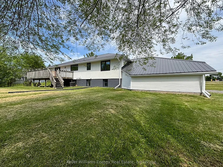 497 Wellington Main St — Photo 40
