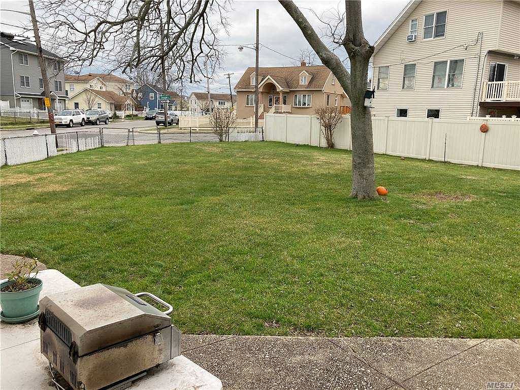 68 Radcliff Rd, Island Park, NY 11558 Zillow