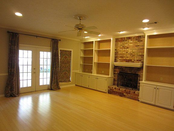 2nd image of 107 Fleur De Lis Dr