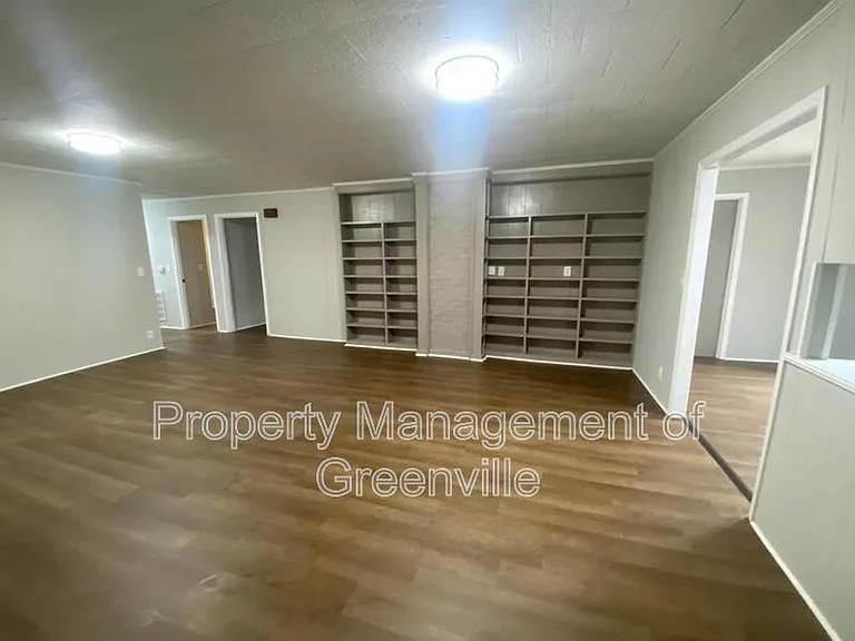 549 State Highway 30 82 S — Photo 2