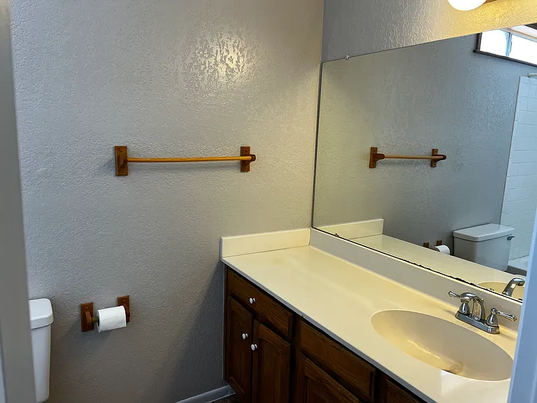 3424 W Aire Libre Ave — Photo 6