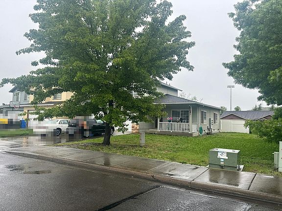 2nd image of 26 Dianne Way
