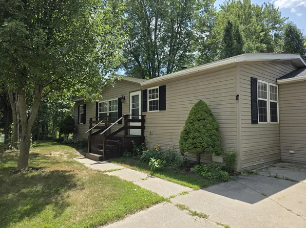 602 White Willow Dr #602, Flint, MI 48506
