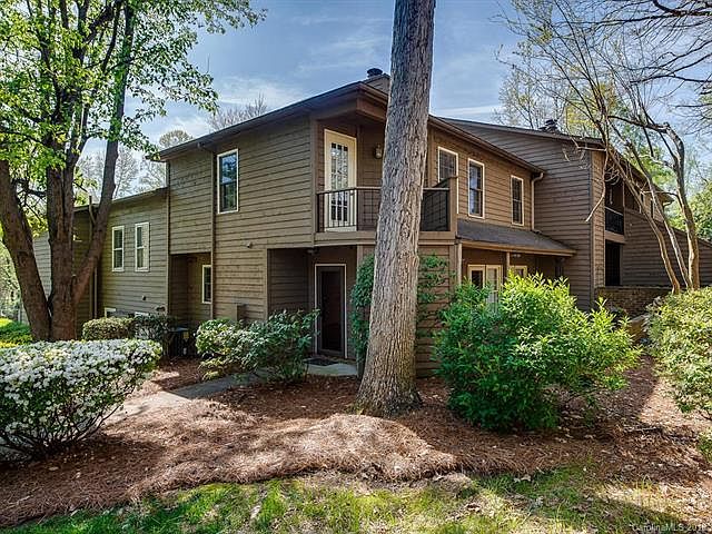 1st image of 3907 Colony Crossing Dr