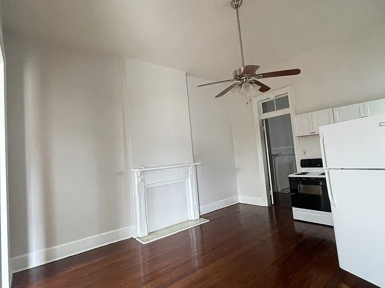 4907 Camp St #C — Photo 2