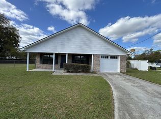 975 Yale Ct, Hinesville, GA 31313