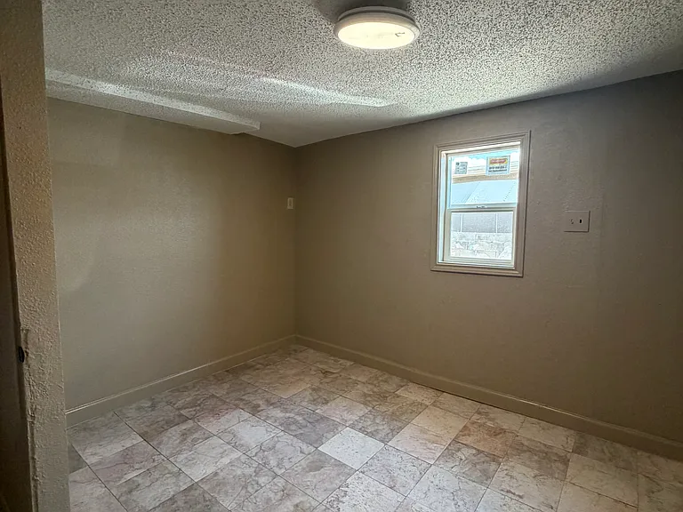 135 Presa Pl — Photo 5
