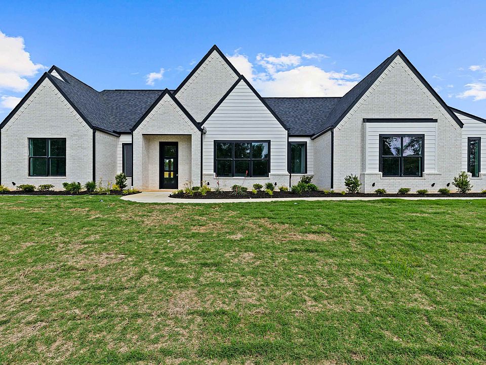 1st image of 230 Cottonwood Cir S
