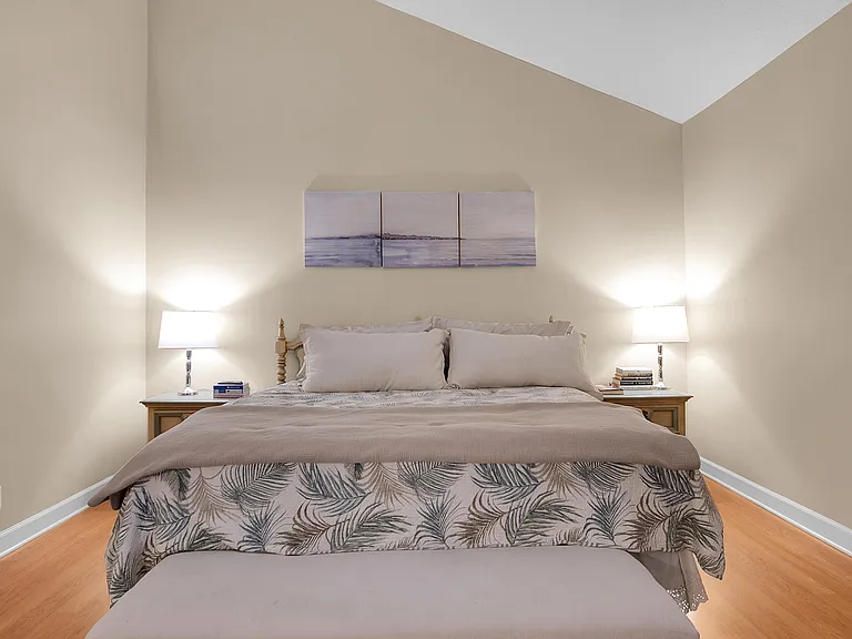 22860 Ironwedge Dr — Photo 37