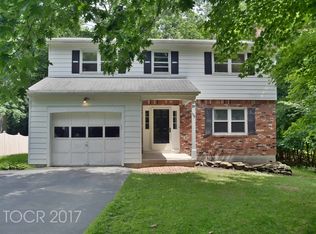 435 Round Lake Park Rd, Monroe, NY 10950