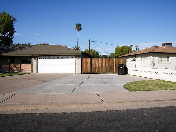 3rd image of 1320 E Pepper Pl