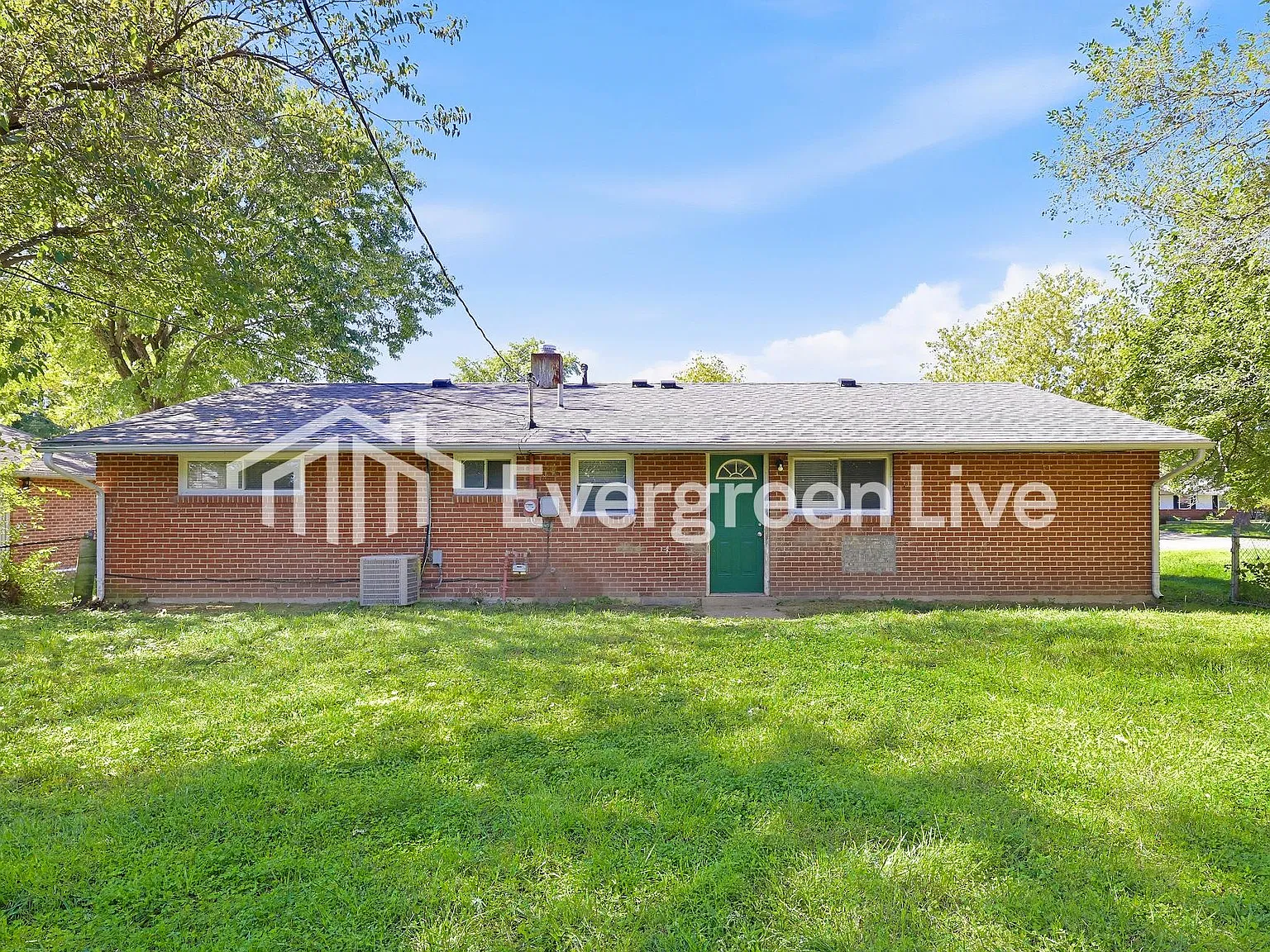4 bed, 1.0 bath, 1350 sqft, $1,395 — Photo 4