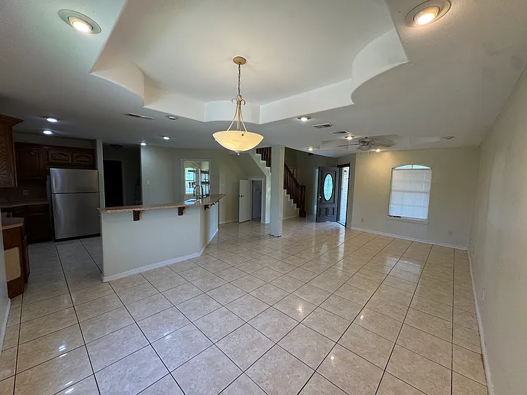 33828 California Rd — Photo 3