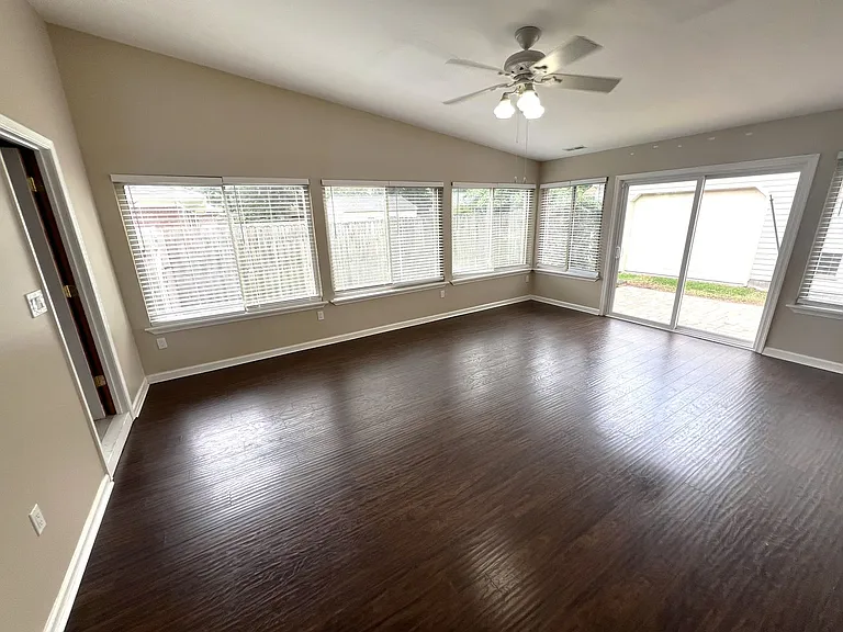 421 Brian Ave — Photo 20